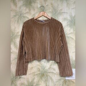 Zara crop sweater. Size Small, Tab color.